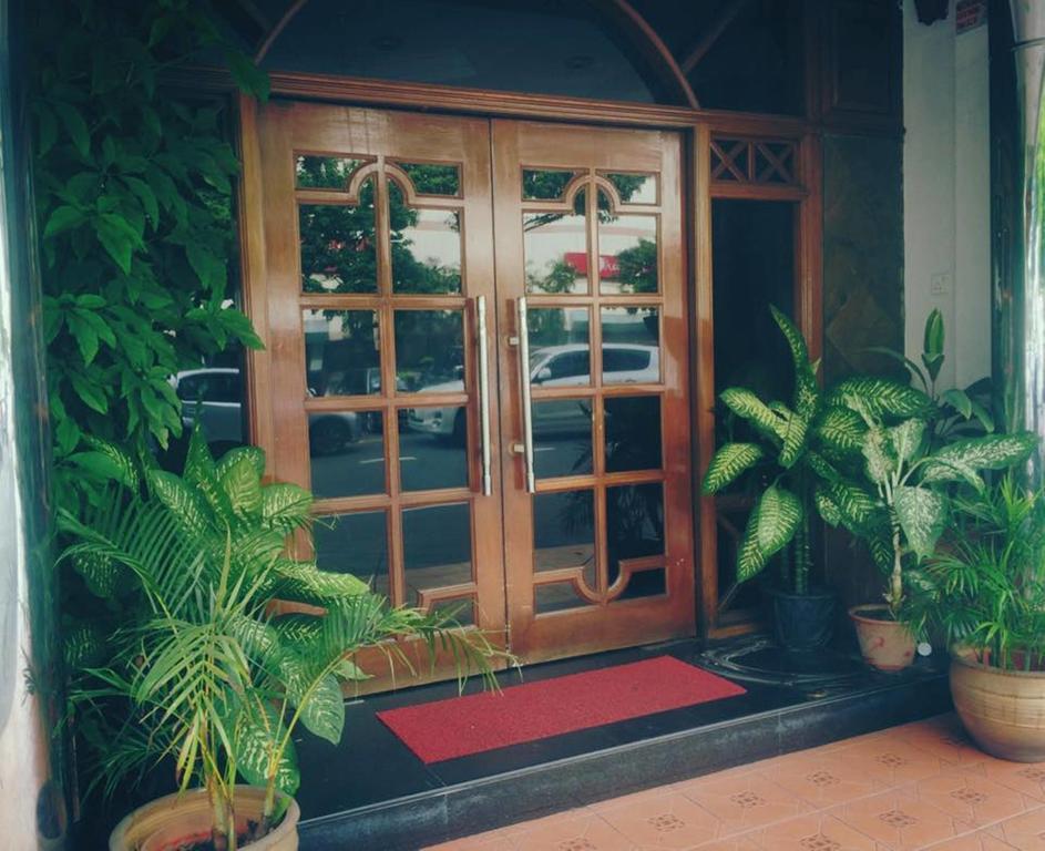 Hotel Deleeton Kota Kinabalu Exterior foto